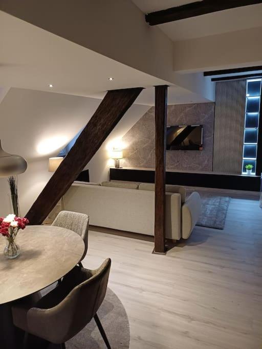 Apartman Ena Radiceva Zagreb Eksteriør bilde